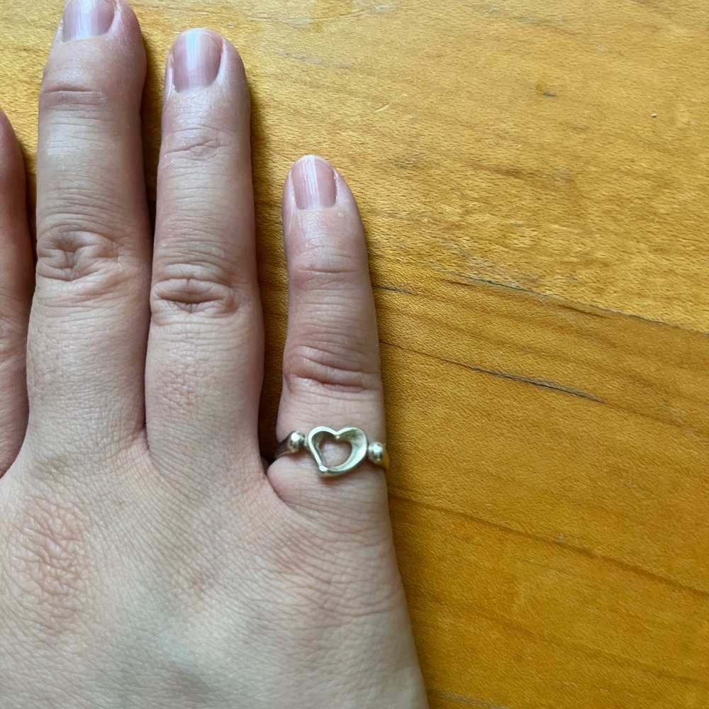 Vintage Tiffany Open Heart Sterling Silver Ring Size 6 - Picture 5 of 6